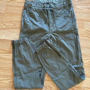 American Eagle Outfitters Green Skinny Pants with Elastic Waistband
